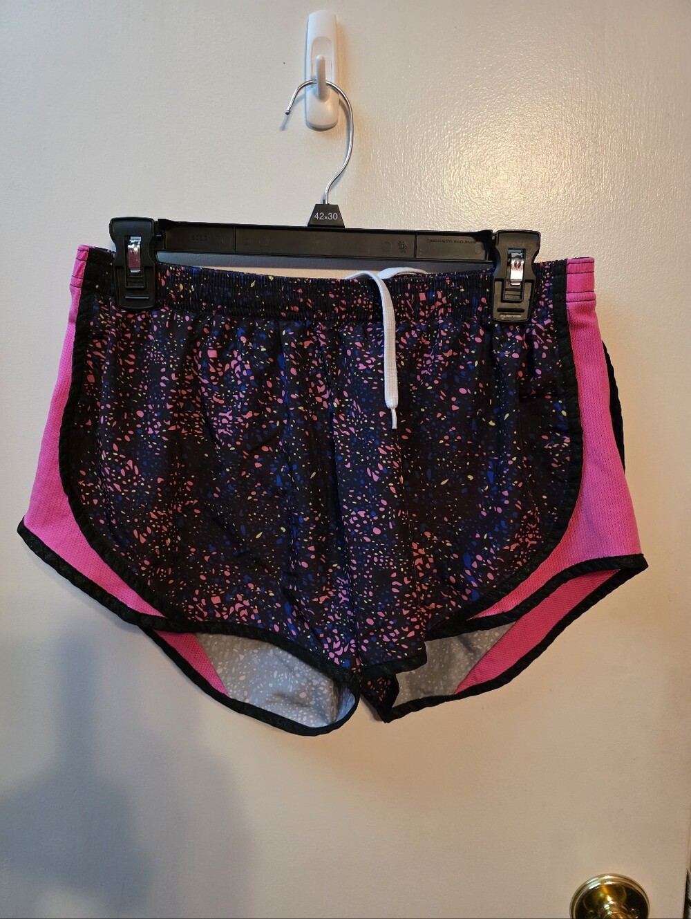 Soffe Low Rise Workout Shorts Size Medium